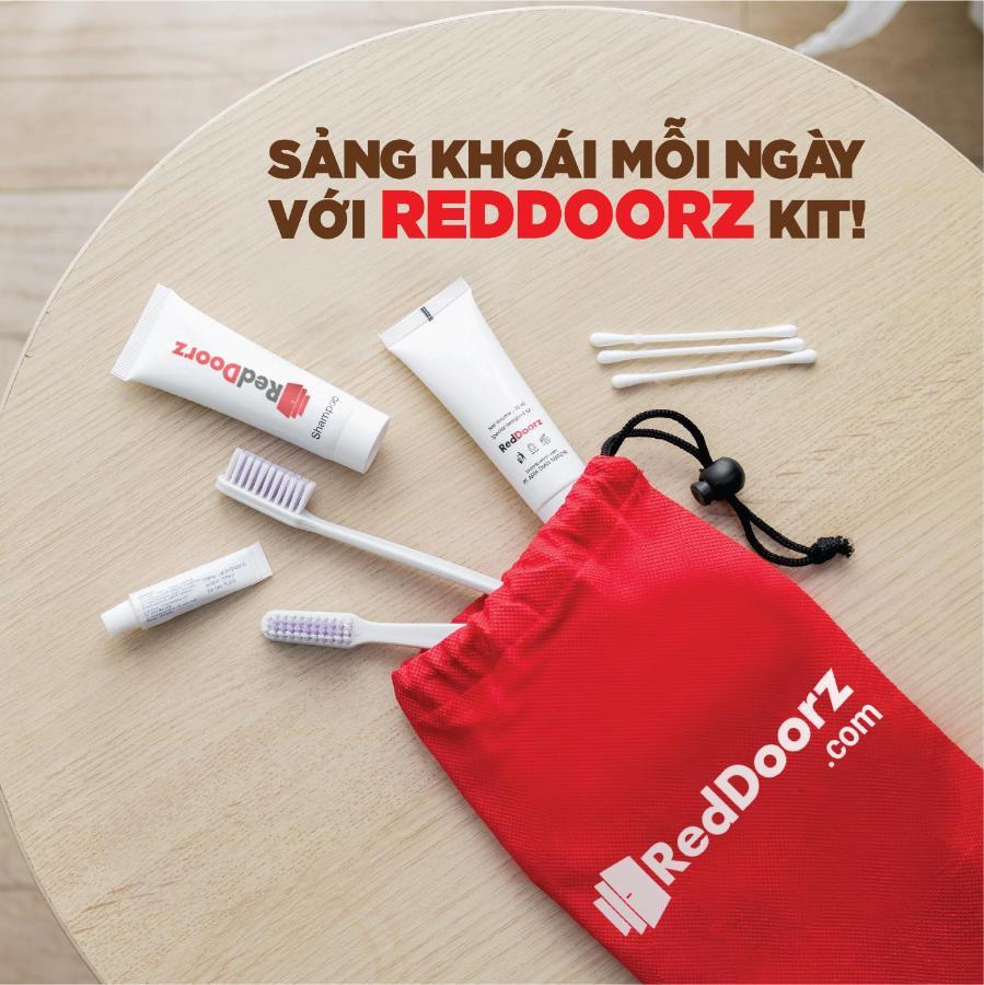 Reddoorz Near Pho Co Ha Noi Bed & Breakfast Hanoi Bagian luar foto